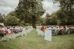 Buiten ceremonie